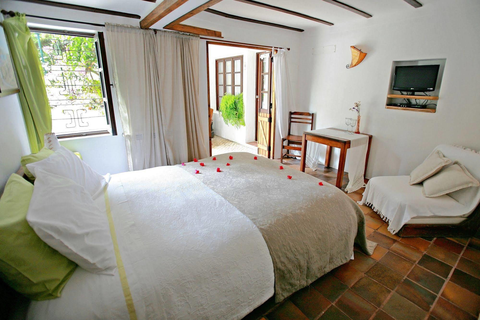 Uma Casa A Beira Sol Bed & Breakfast Lagos Exterior foto
