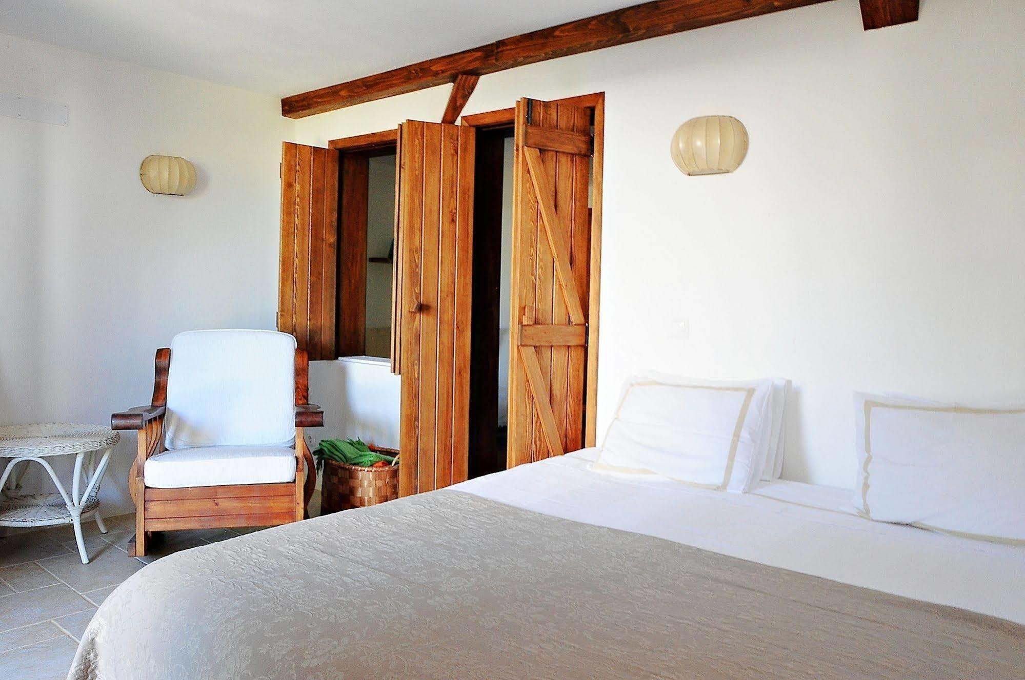 Uma Casa A Beira Sol Bed & Breakfast Lagos Exterior foto